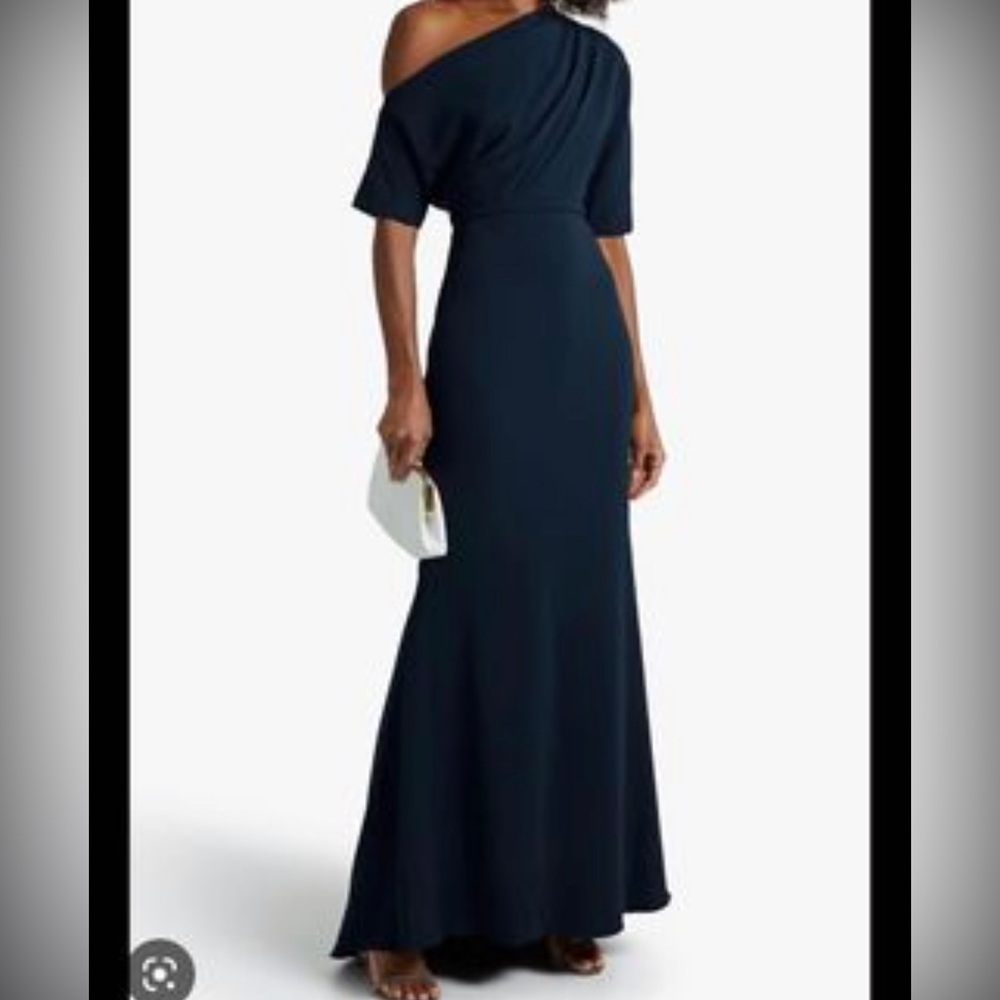 Beautiful dress for special occasion. Wormn just once